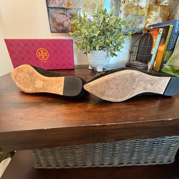 Tory Burch Black Suede Flats size 8.5 - Picture 9 of 10